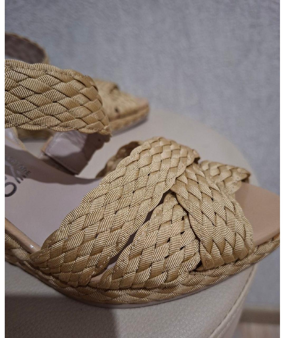 FERRAGAMO Бежевые текстильные босоножки, фото 6