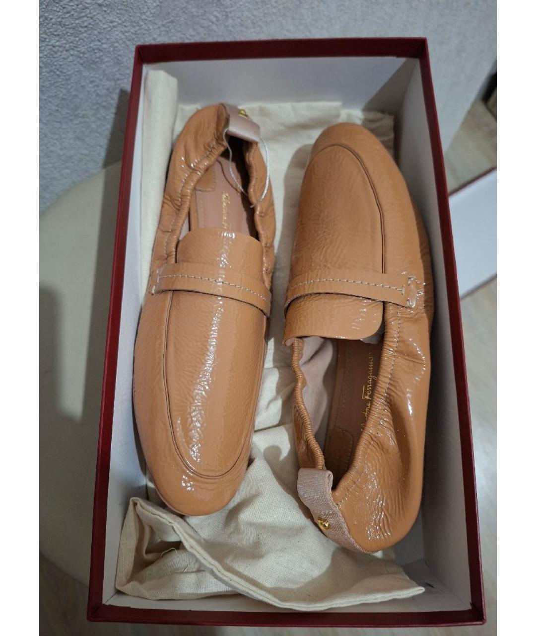 FERRAGAMO Коралловые лоферы из лакированной кожи, фото 7