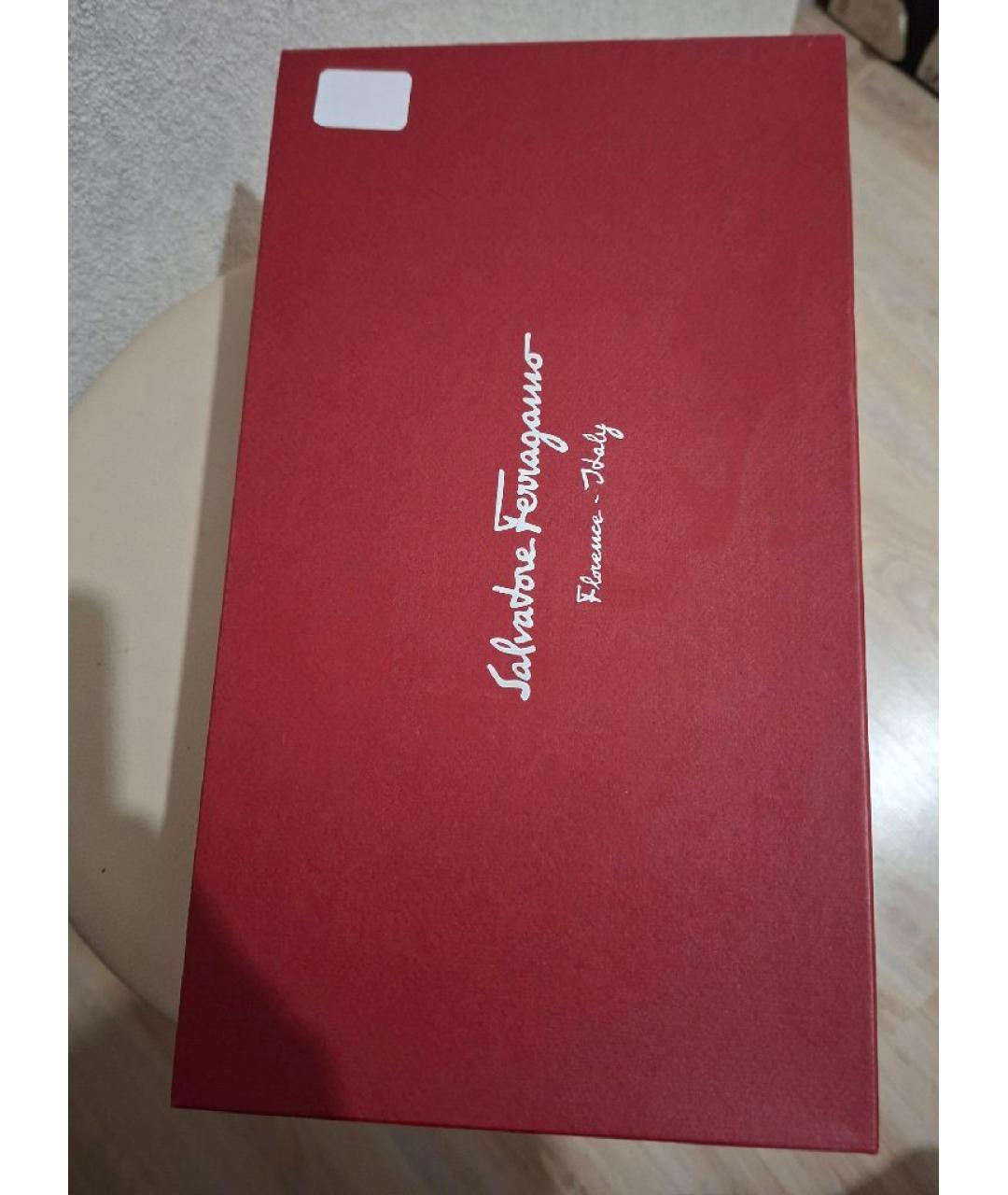 FERRAGAMO Коралловые лоферы из лакированной кожи, фото 8