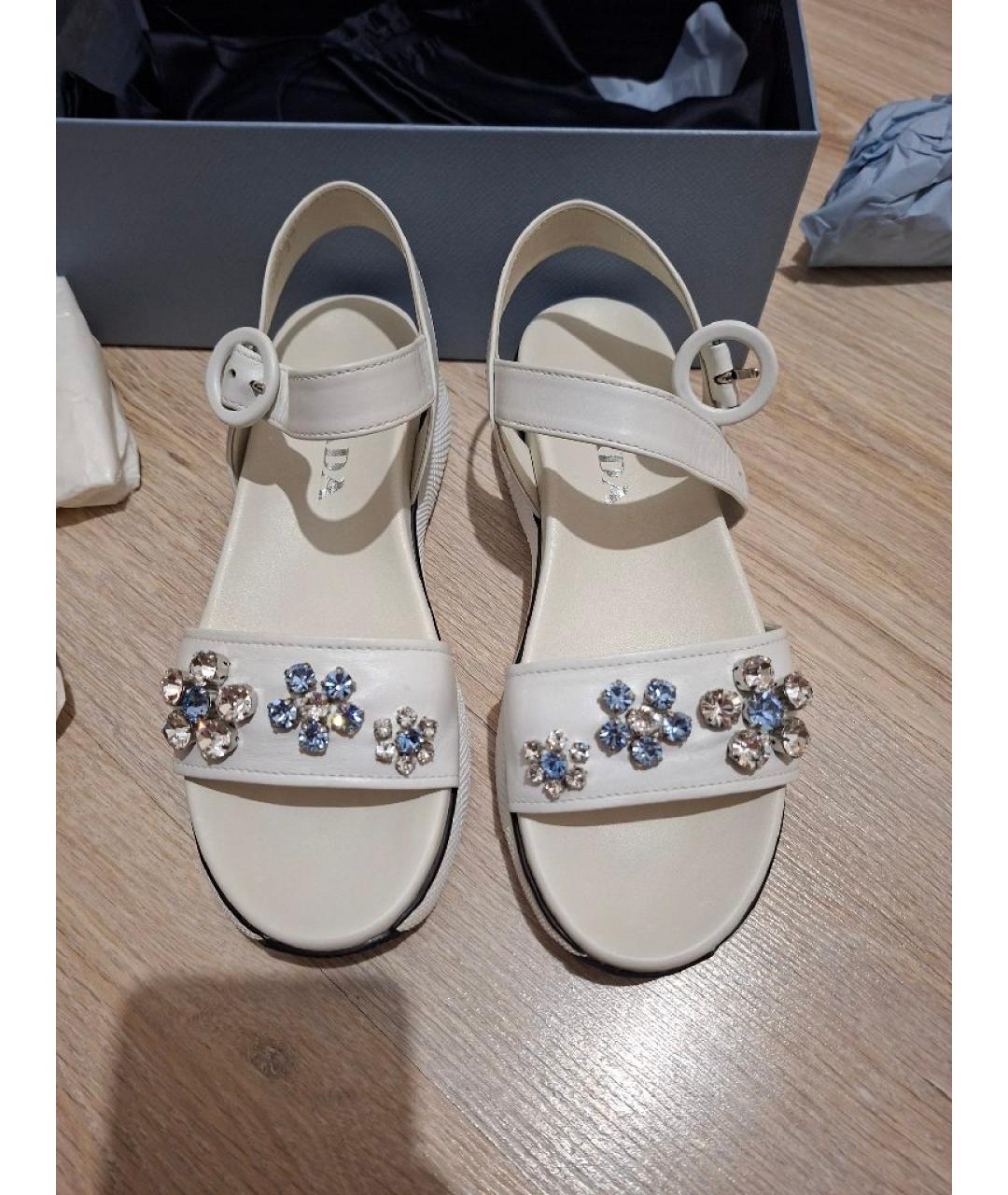 PRADA Белые кожаные босоножки, фото 2