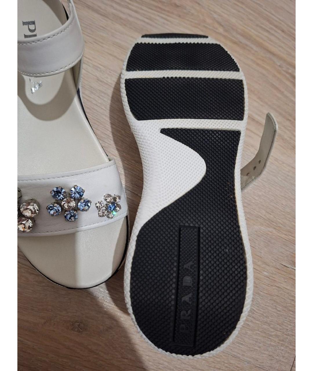 PRADA Белые кожаные босоножки, фото 4