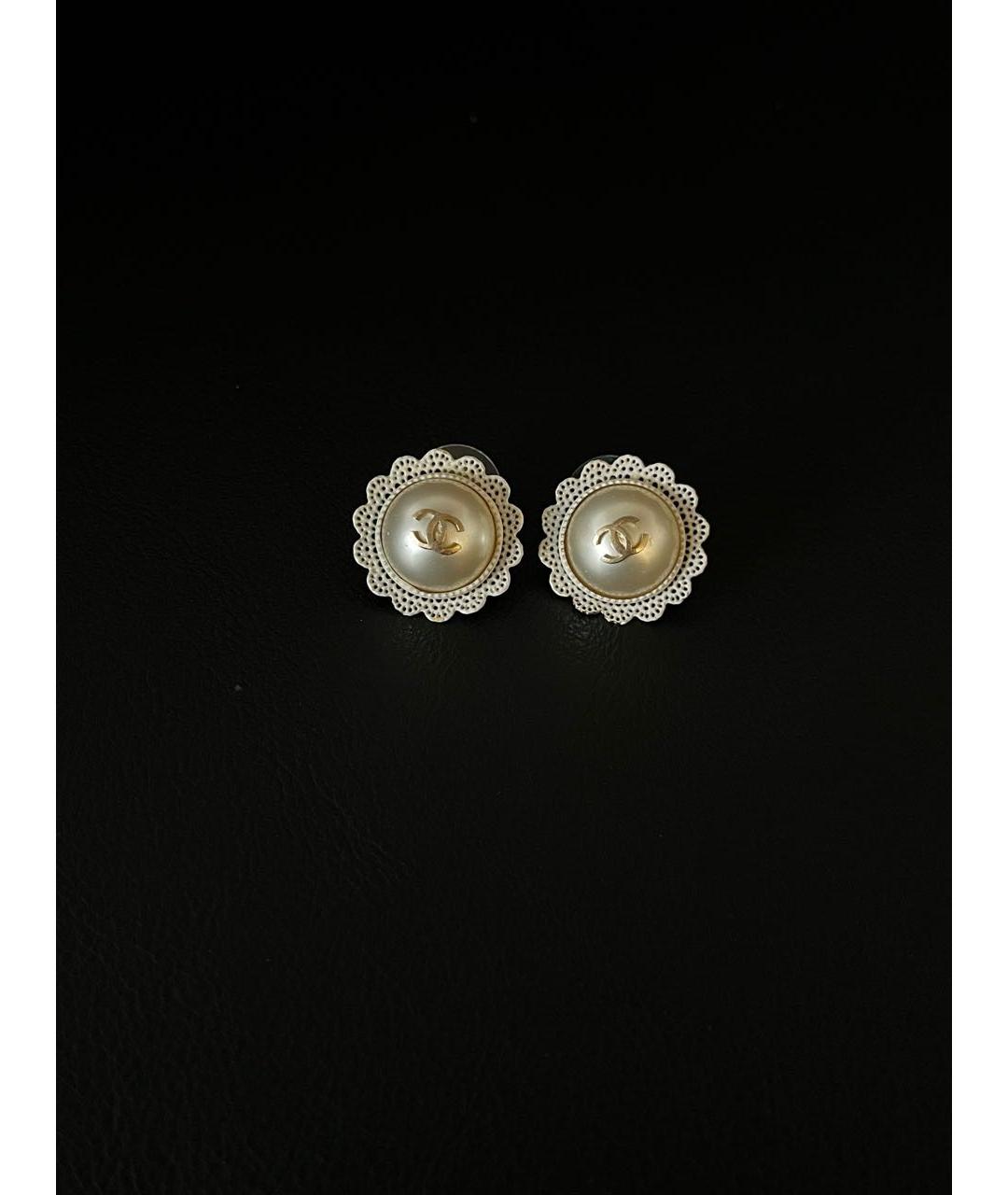 CHANEL Белые серьги, фото 2