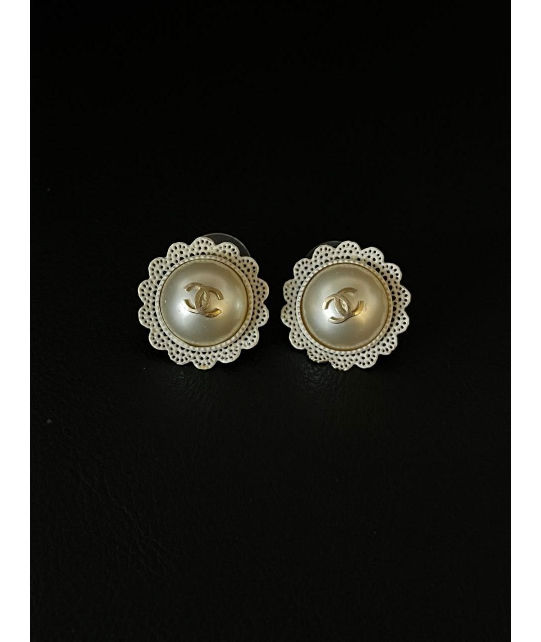CHANEL Белые серьги, фото 4