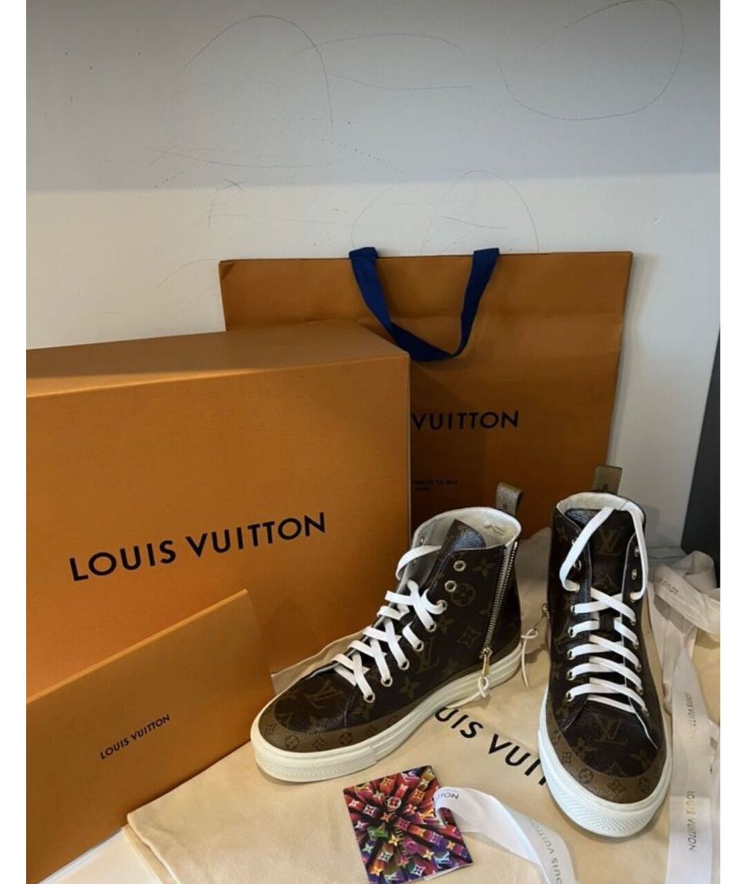 LOUIS VUITTON Коричневые кожаные кеды, фото 2