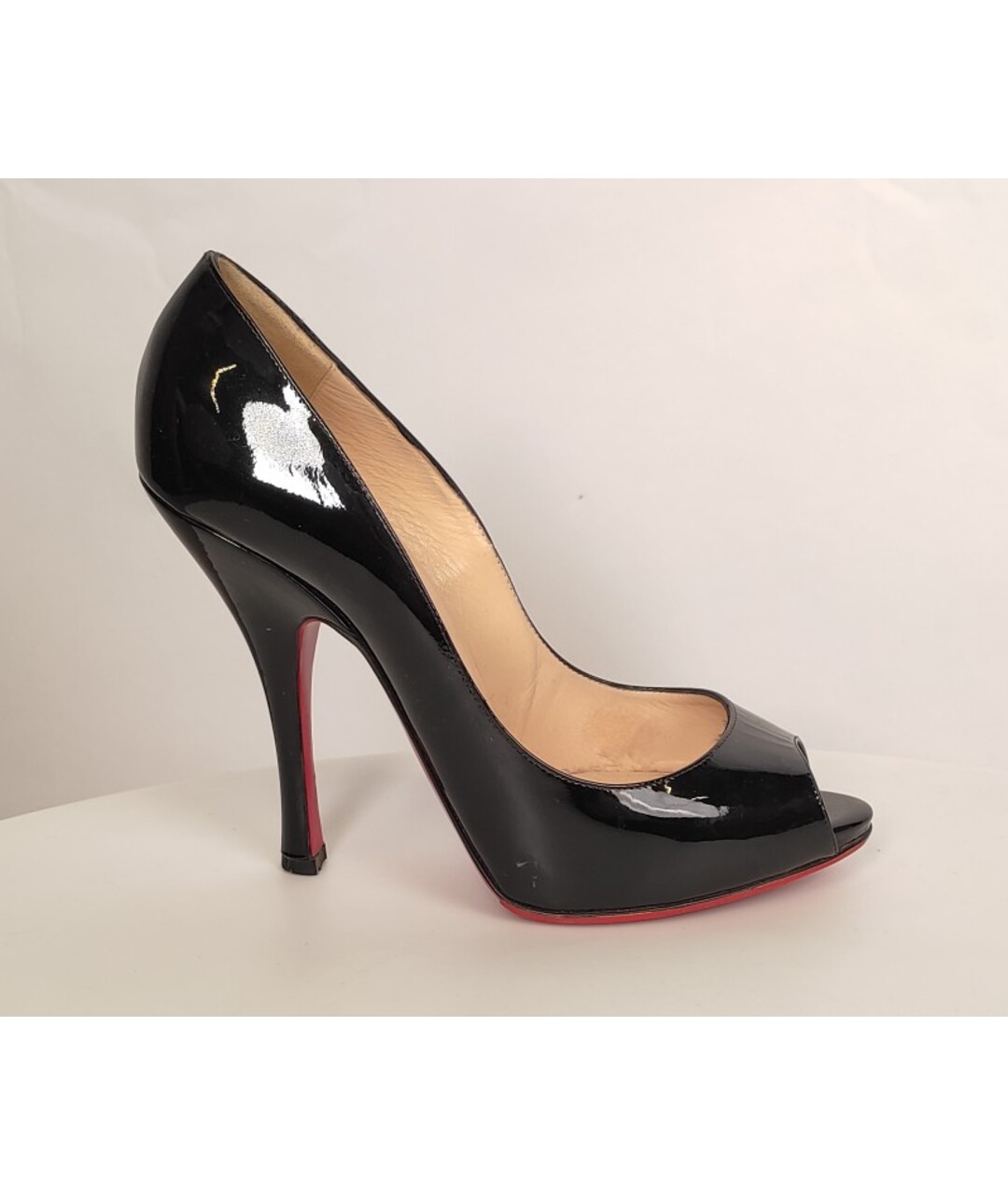 CHRISTIAN LOUBOUTIN Черные туфли из лакированной кожи, фото 8