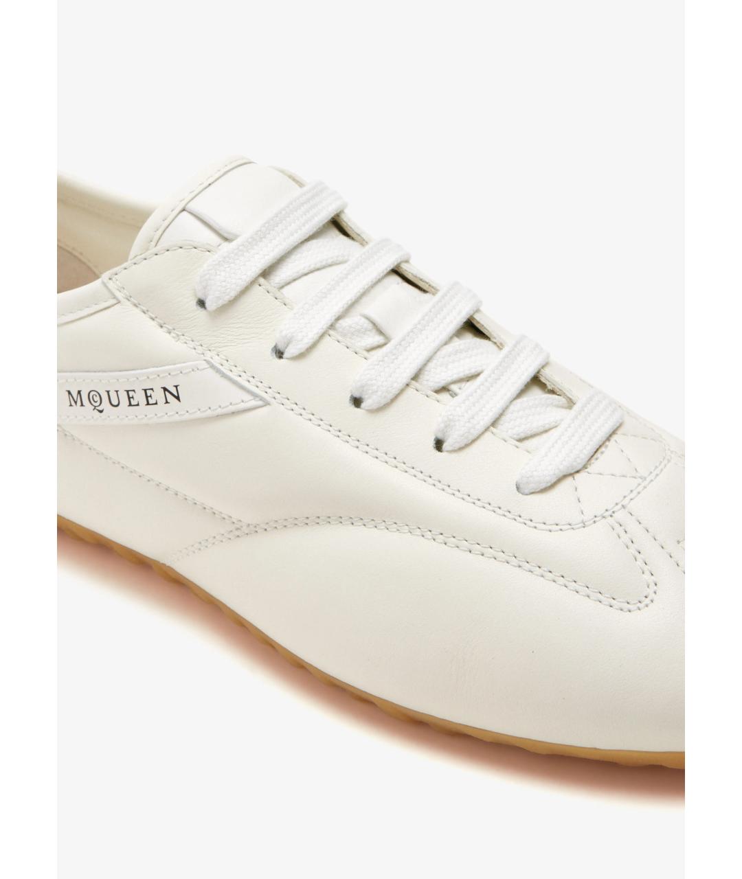 ALEXANDER MCQUEEN Белые кожаные низкие кроссовки / кеды, фото 3