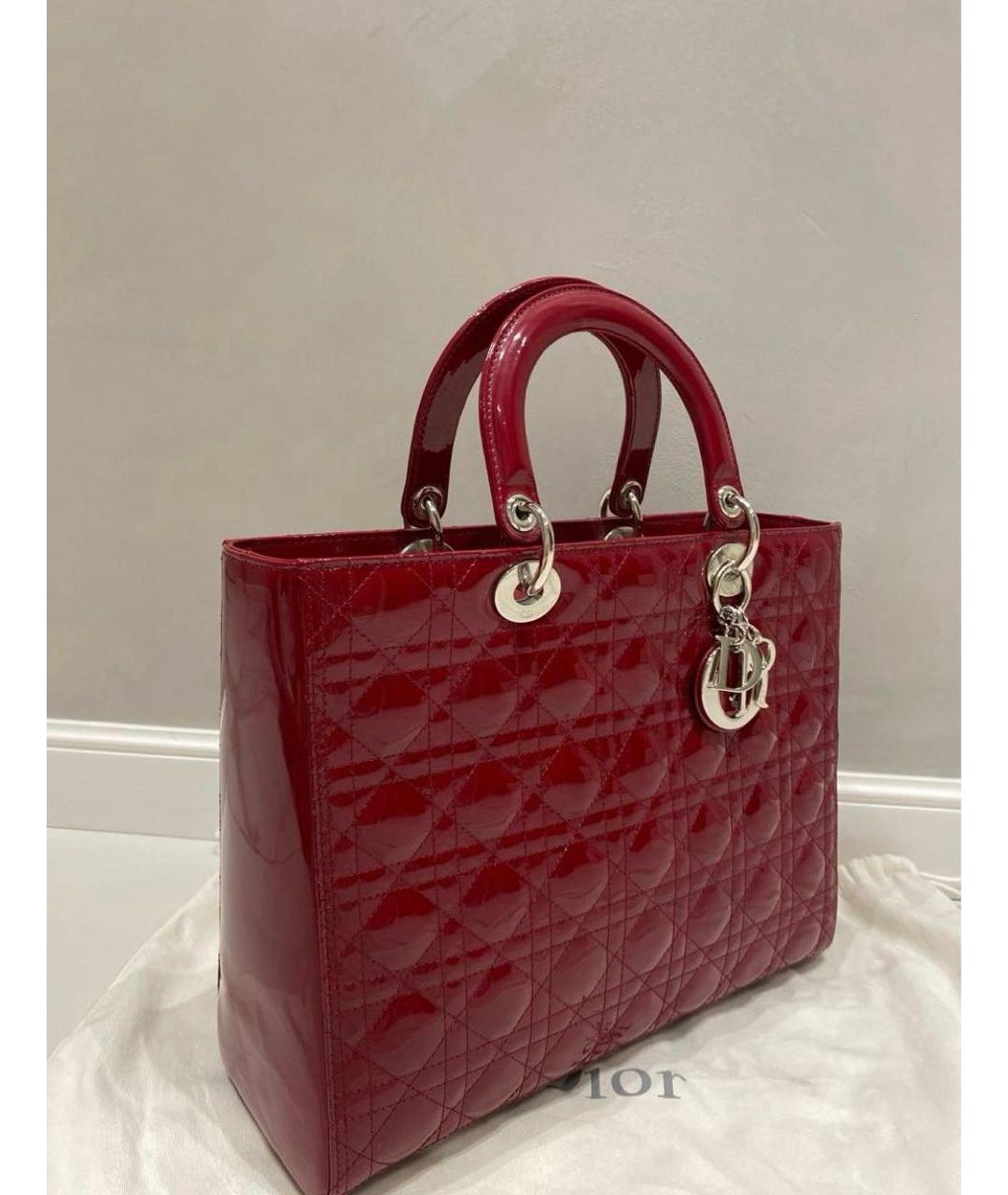 CHRISTIAN DIOR Бордовая сумка с короткими ручками из лакированной кожи, фото 2