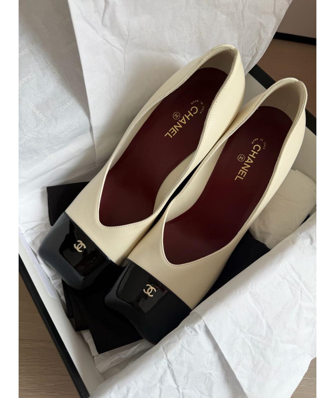 CHANEL Белые кожаные туфли, фото 2