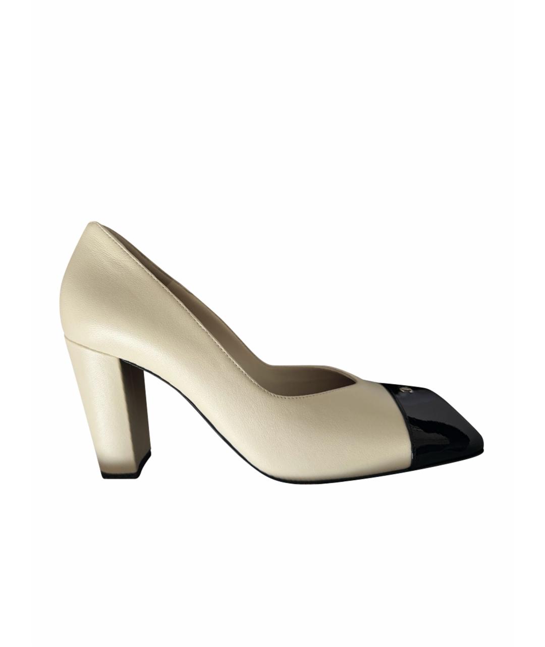 CHANEL Белые кожаные туфли, фото 1