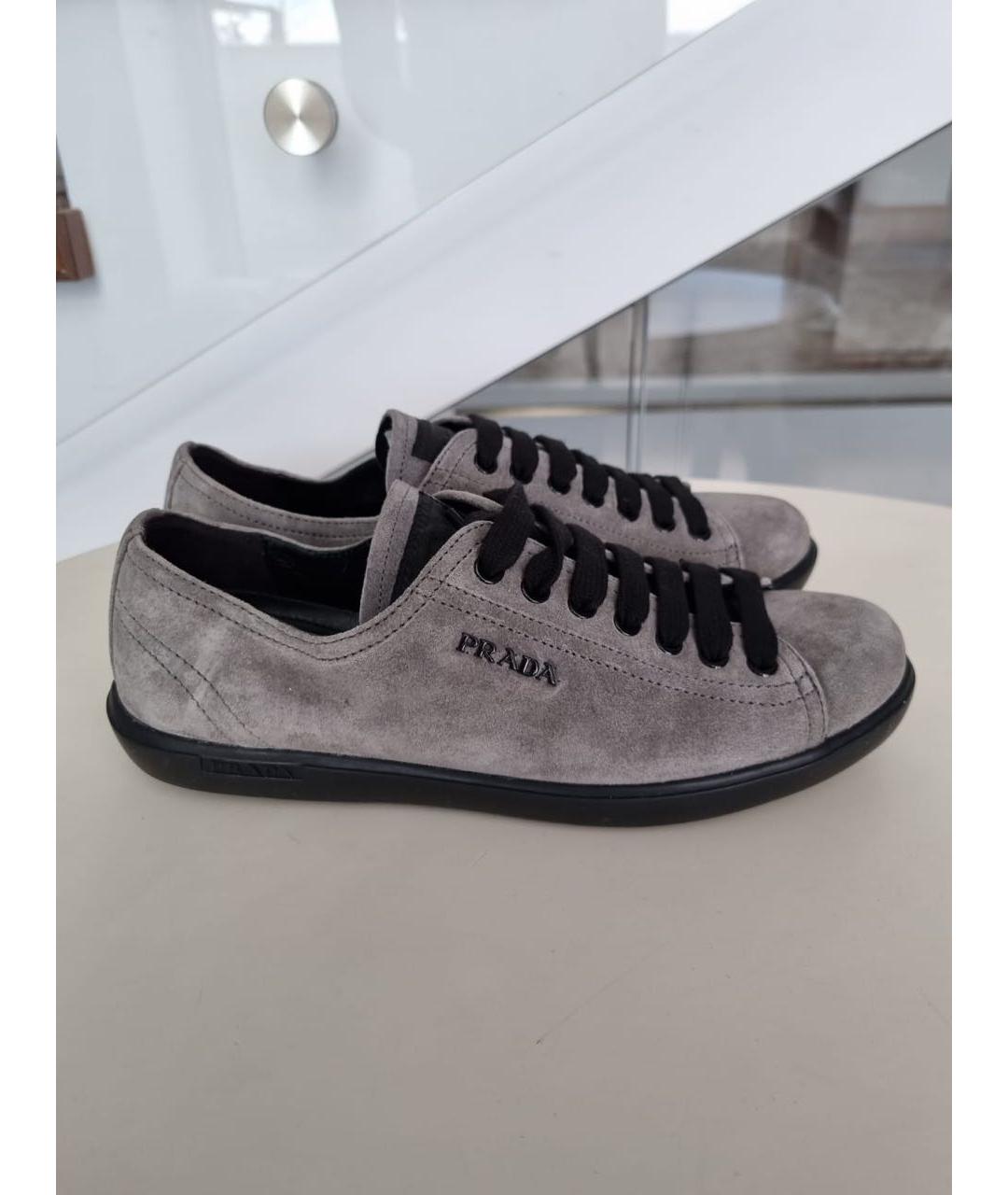 PRADA Серые замшевые кеды, фото 9