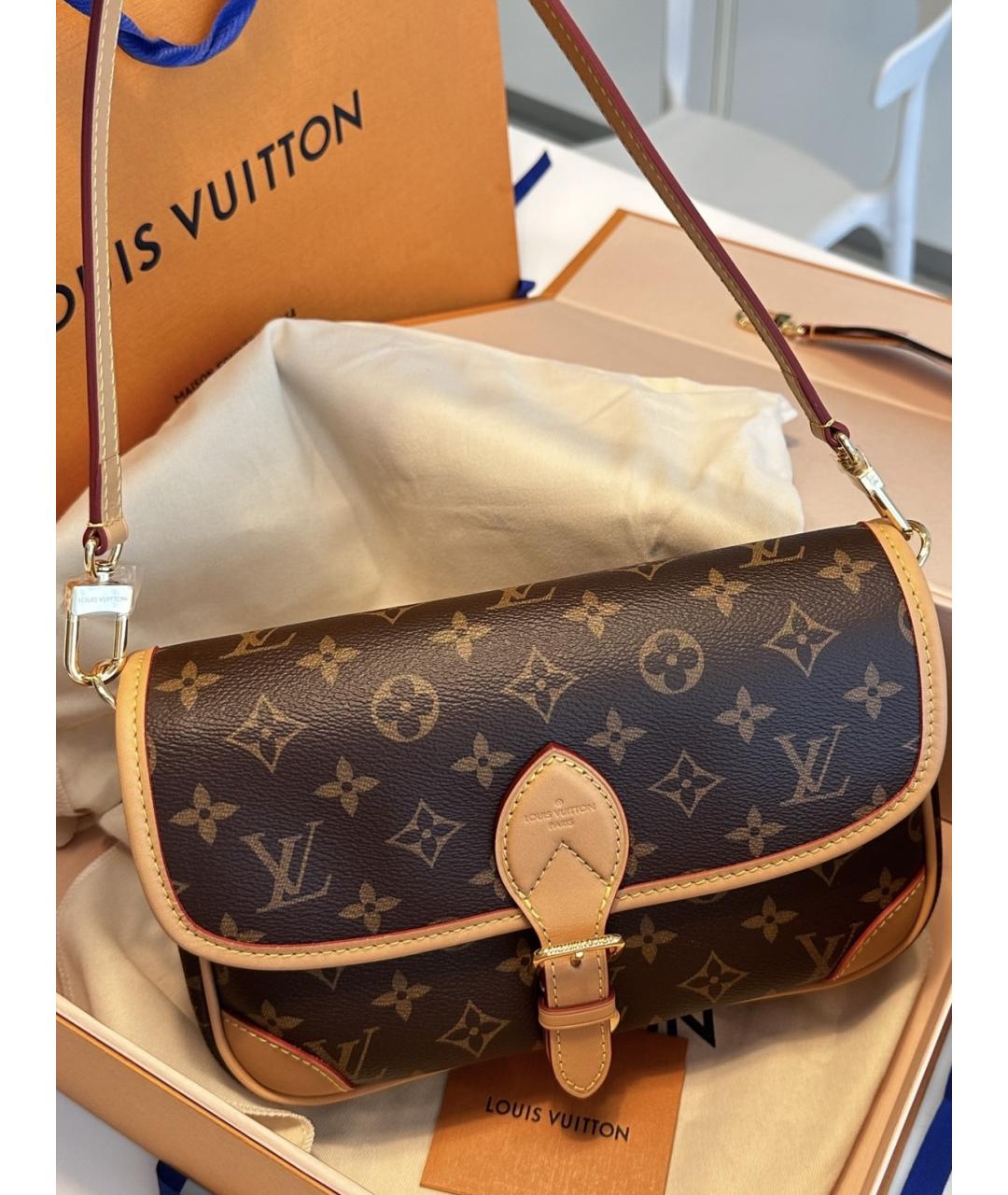 LOUIS VUITTON Коричневая сумка через плечо, фото 8