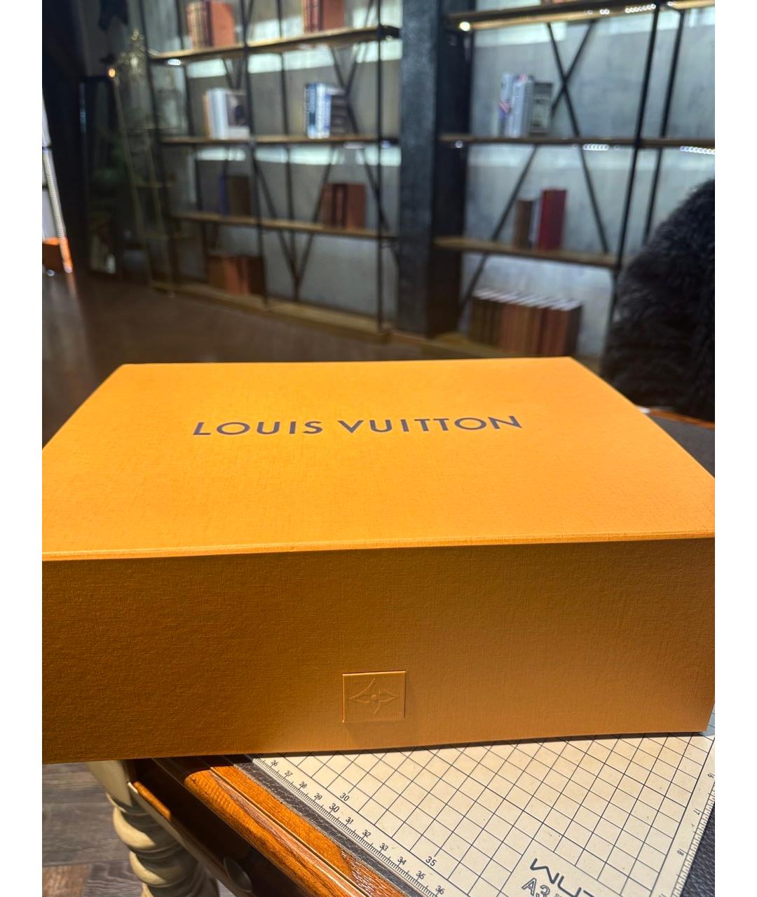 LOUIS VUITTON Черная кожаная сумка через плечо, фото 8