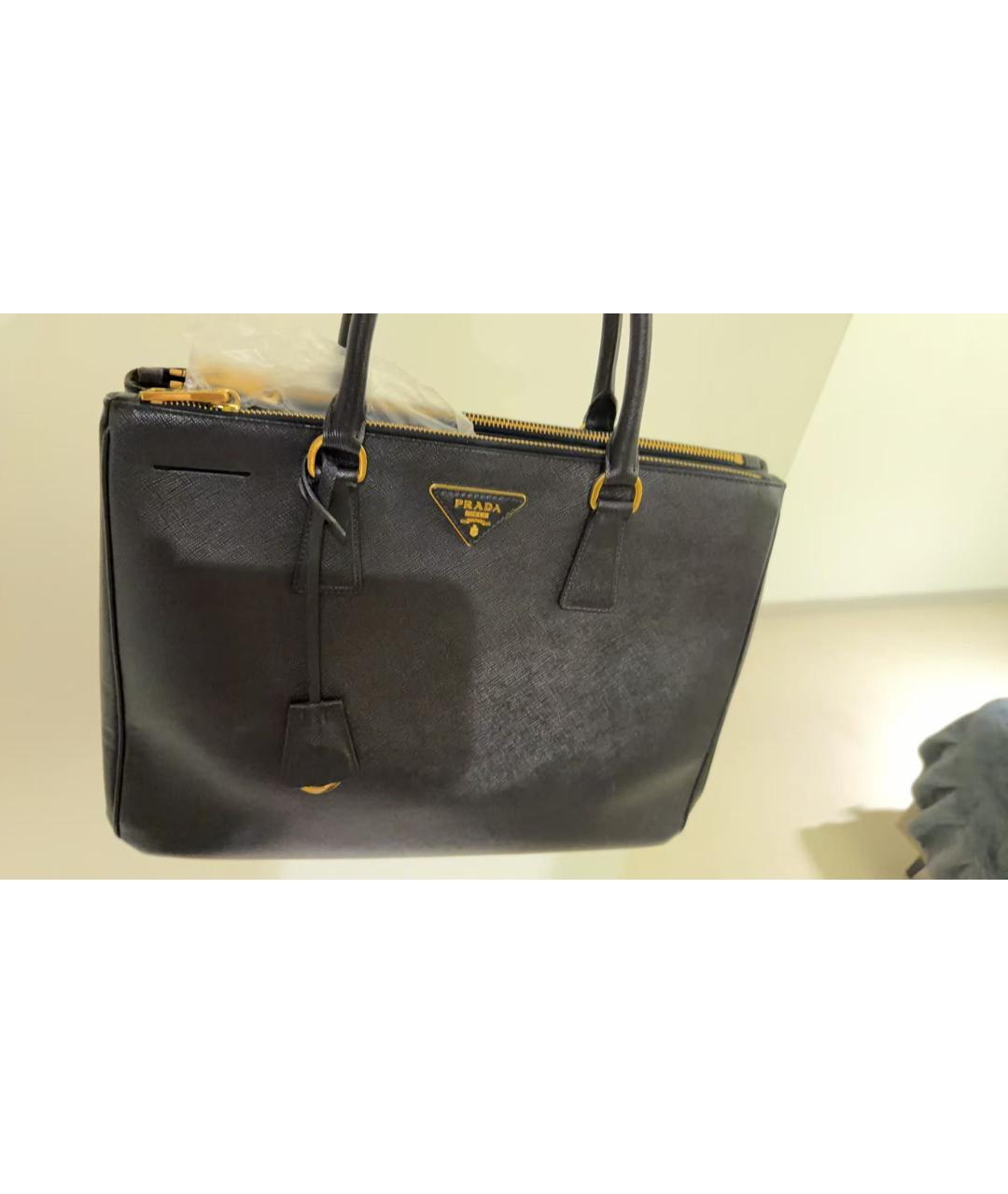 PRADA Черная кожаная сумка тоут, фото 9