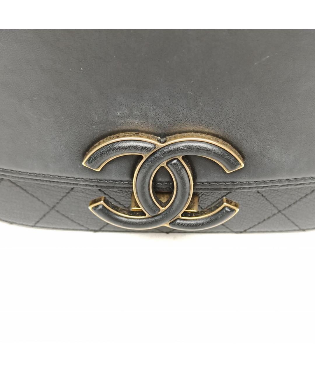 CHANEL Черная кожаная сумка с короткими ручками, фото 6