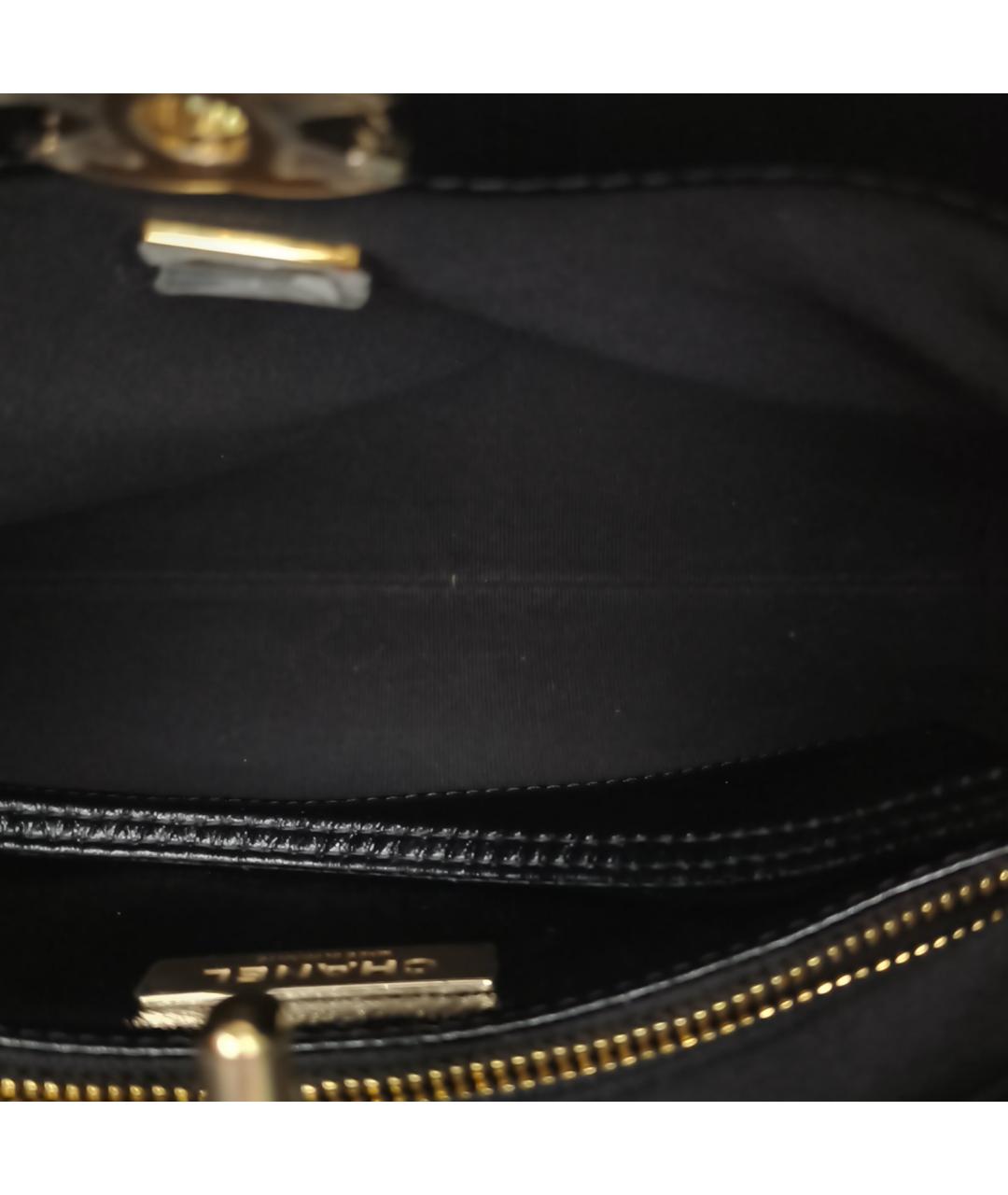 CHANEL Черная кожаная сумка с короткими ручками, фото 6