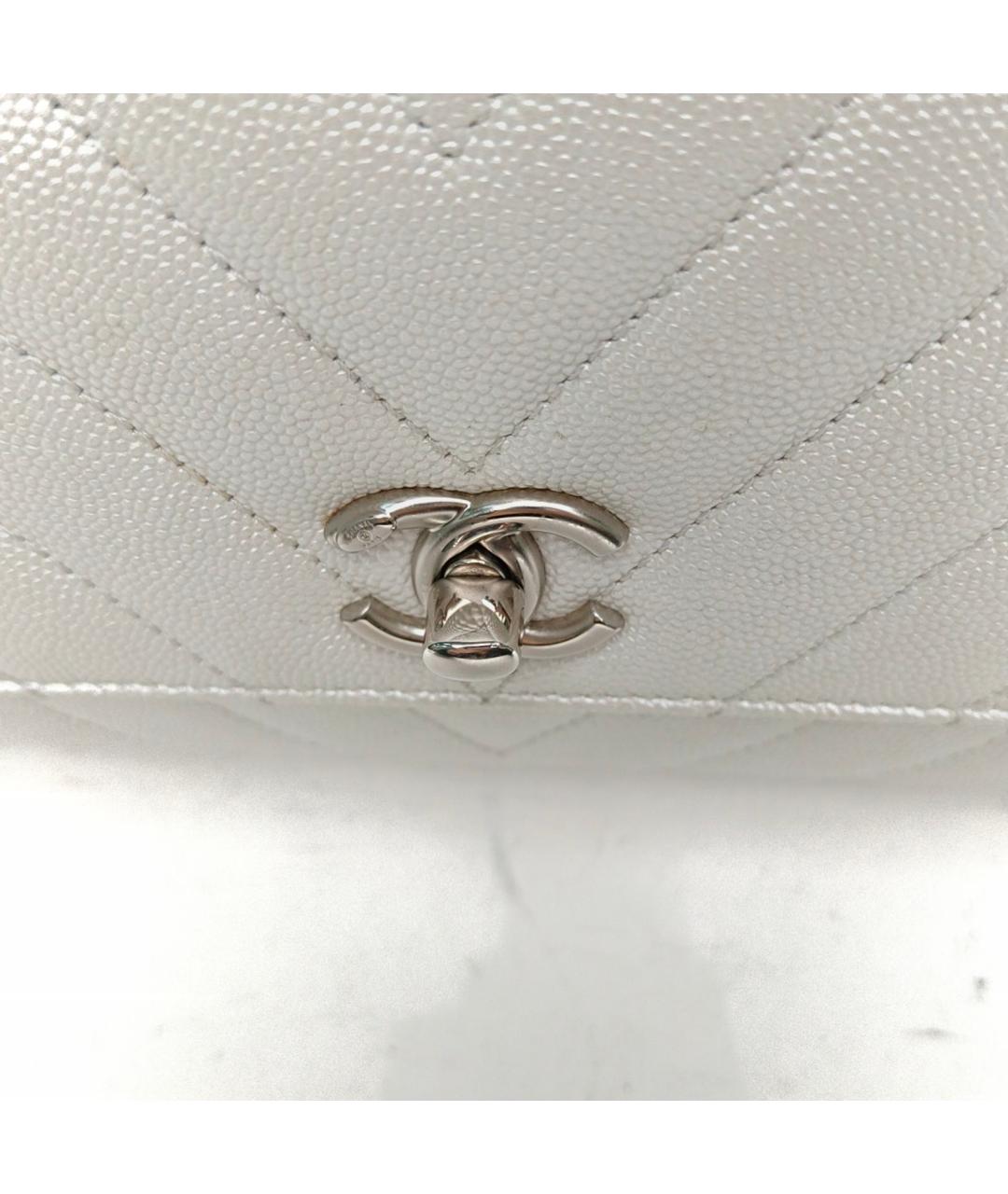 CHANEL Белая кожаная сумка с короткими ручками, фото 8