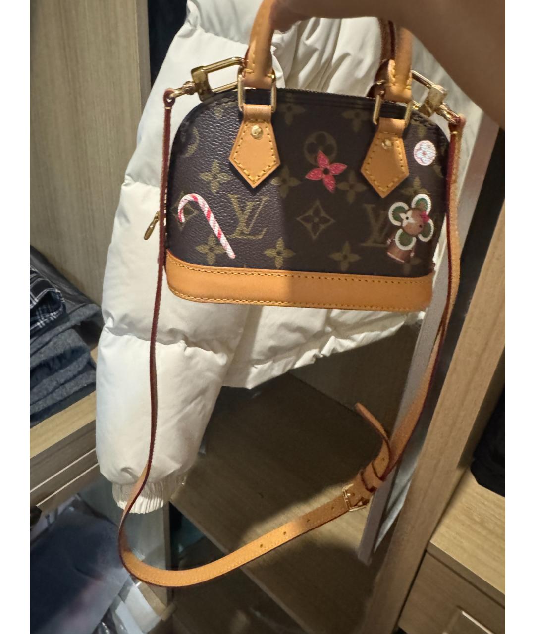 LOUIS VUITTON Коричневая кожаная сумка с короткими ручками, фото 9