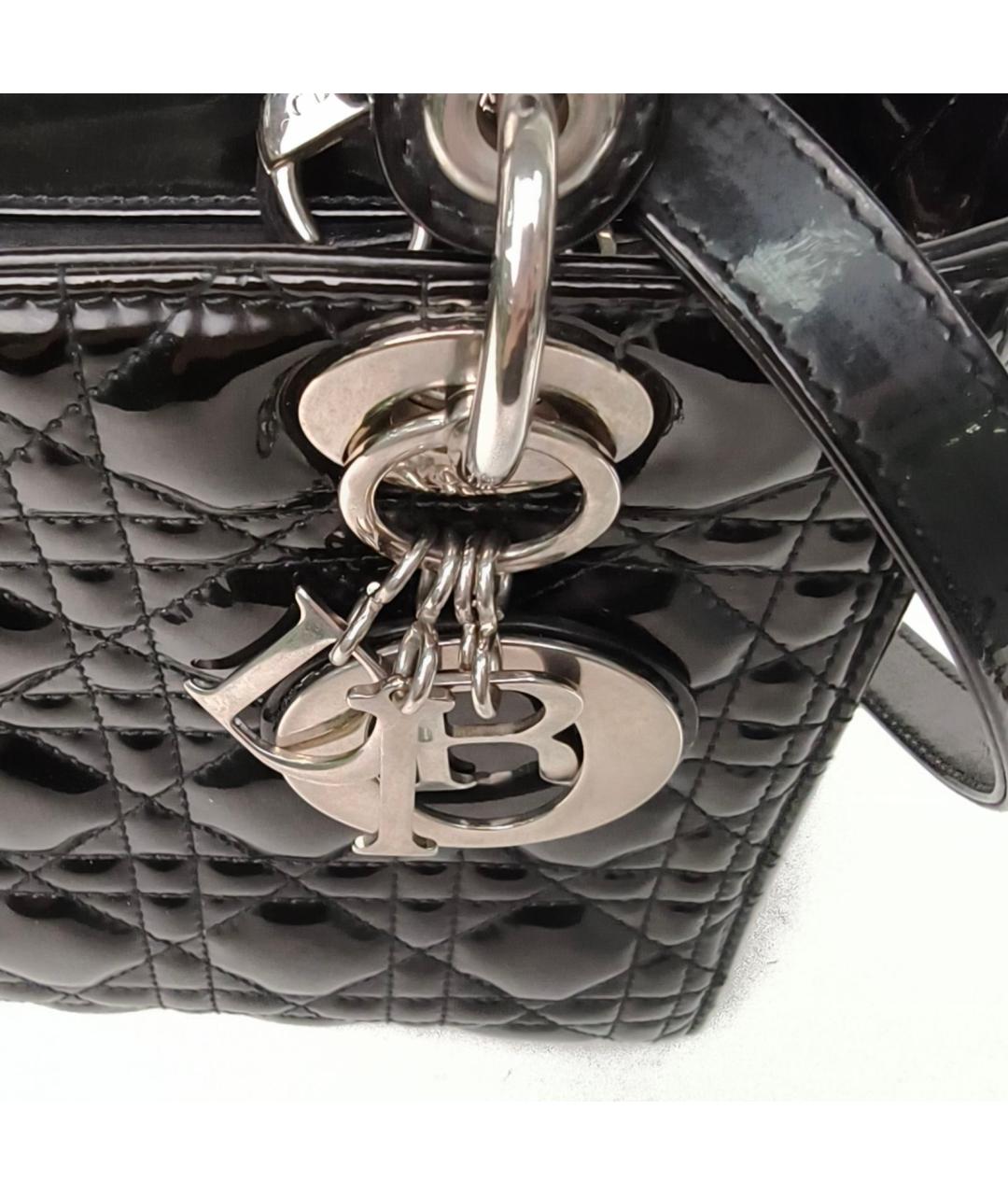 CHRISTIAN DIOR Черная сумка с короткими ручками из лакированной кожи, фото 7