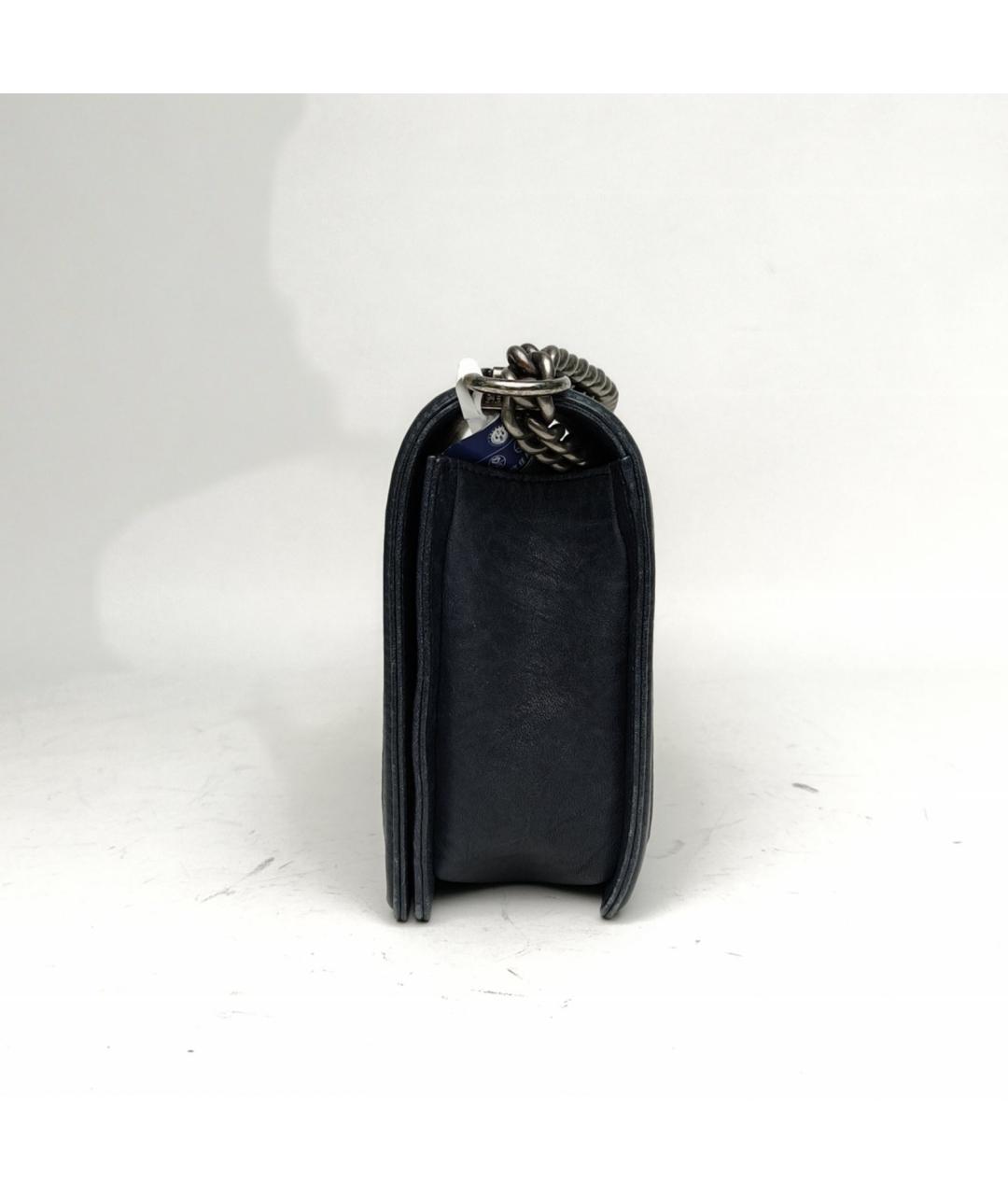 CHANEL Темно-синяя кожаная сумка через плечо, фото 3