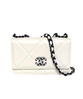 CHANEL Сумка через плечо