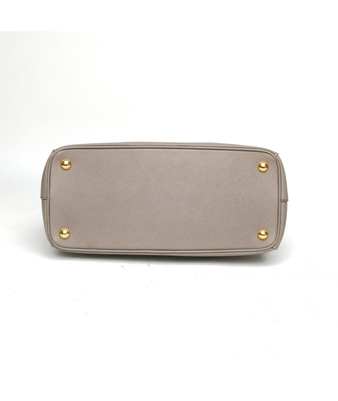 PRADA Серая кожаная сумка с короткими ручками, фото 6