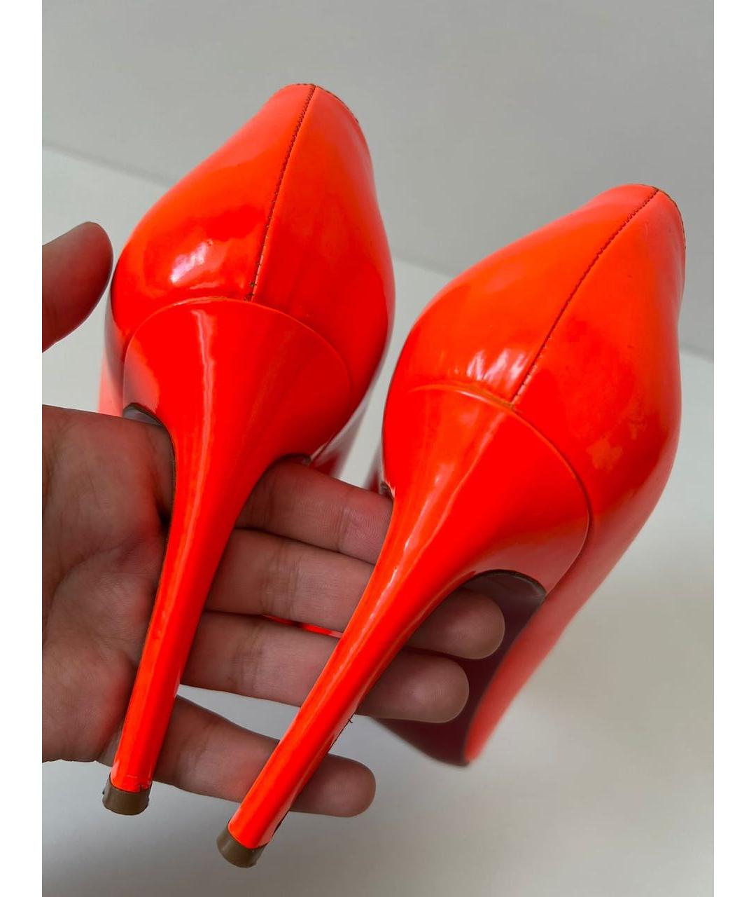 CHRISTIAN LOUBOUTIN Оранжевое туфли из лакированной кожи, фото 4