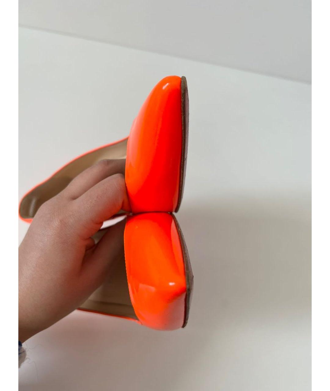 CHRISTIAN LOUBOUTIN Оранжевое туфли из лакированной кожи, фото 8