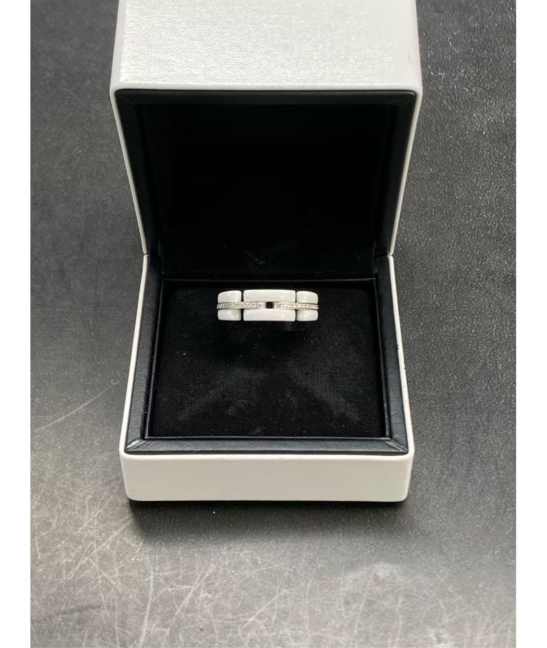 CHANEL Белое керамическое кольцо, фото 3