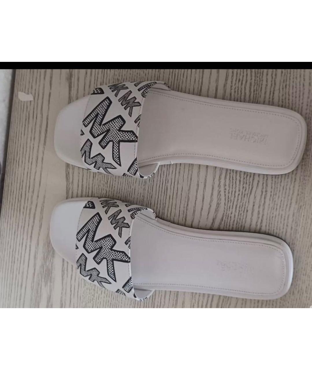 MICHAEL KORS Белые кожаные сабо, фото 2