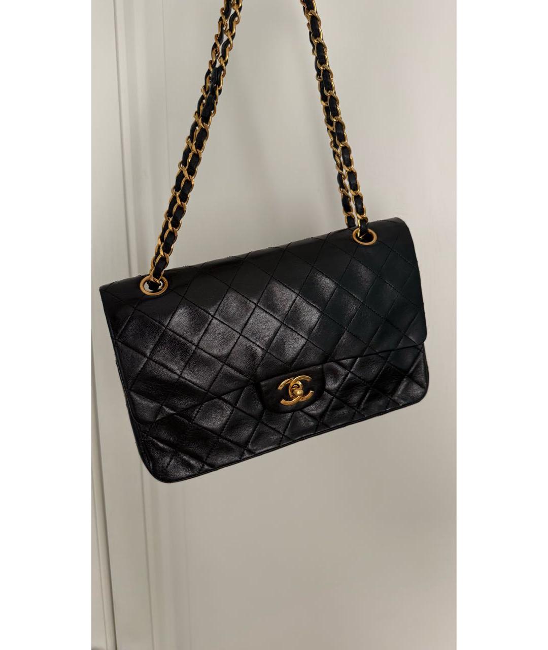 CHANEL Черная кожаная сумка с короткими ручками, фото 8