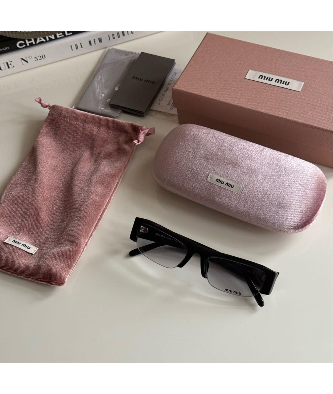 MIU MIU Черные пластиковые солнцезащитные очки, фото 4