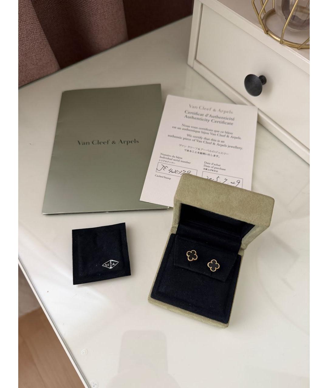 VAN CLEEF & ARPELS Черные серьги из желтого золота, фото 2