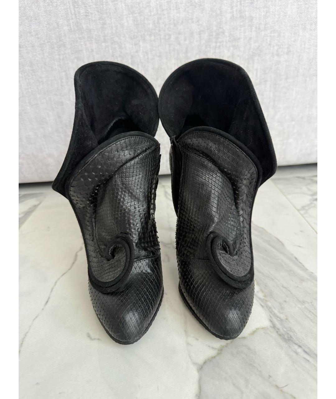 SERGIO ROSSI Черные ботильоны из экзотической кожи, фото 2