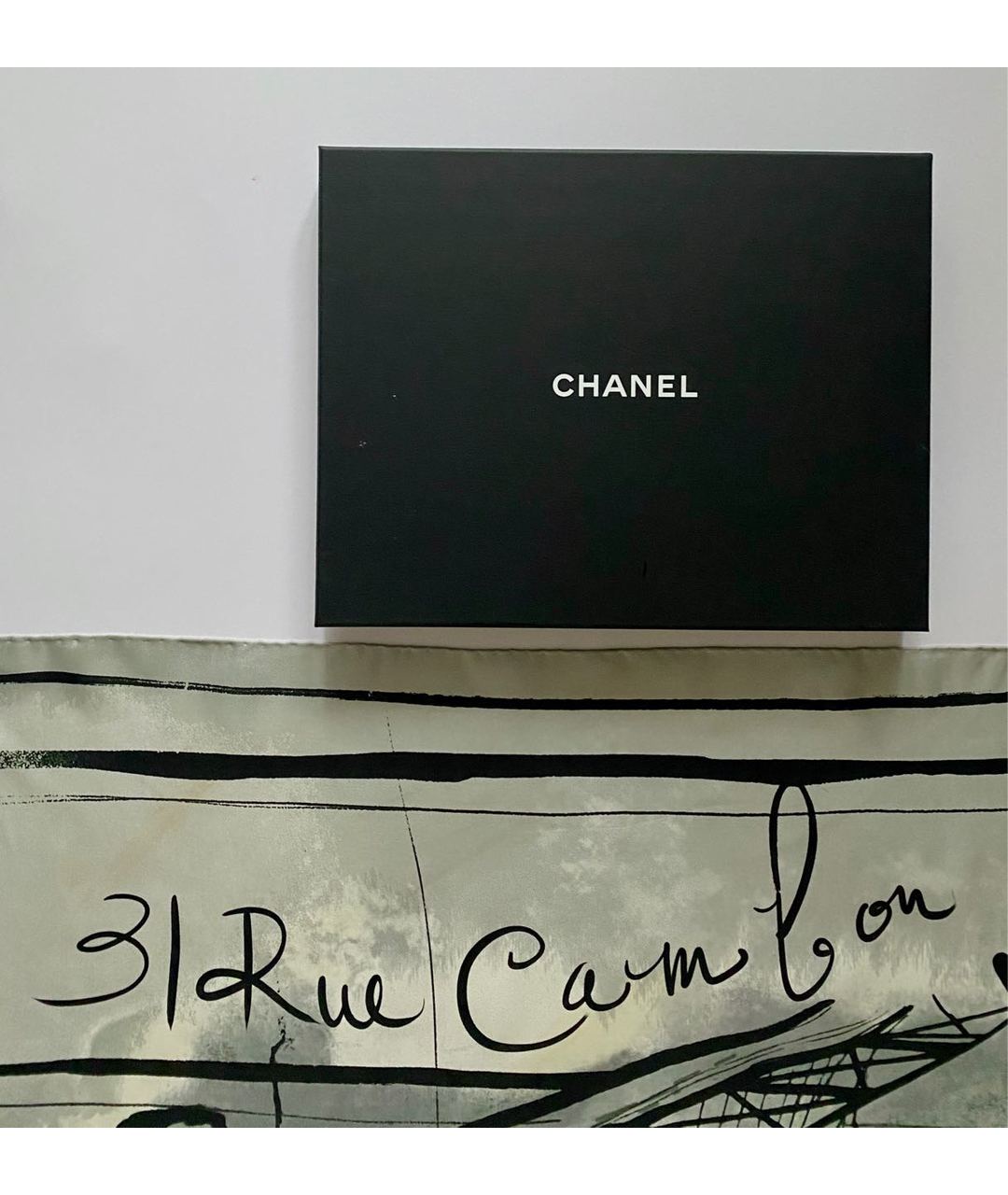 CHANEL PRE-OWNED Белый шелковый шарф, фото 4