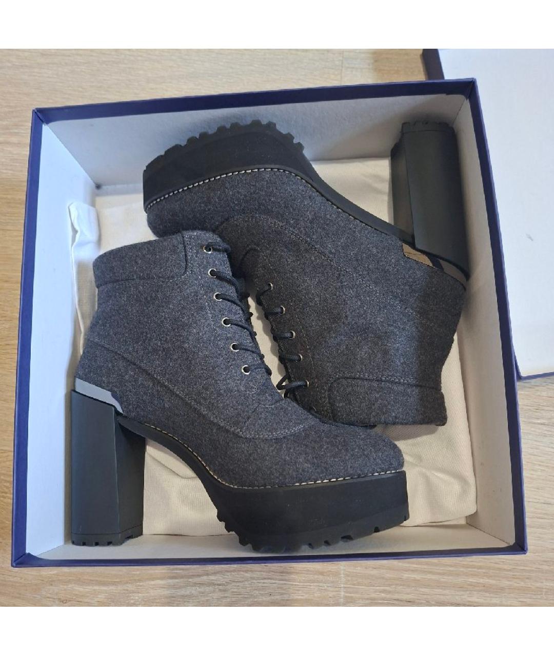 STUART WEITZMAN Серые ботильоны, фото 7