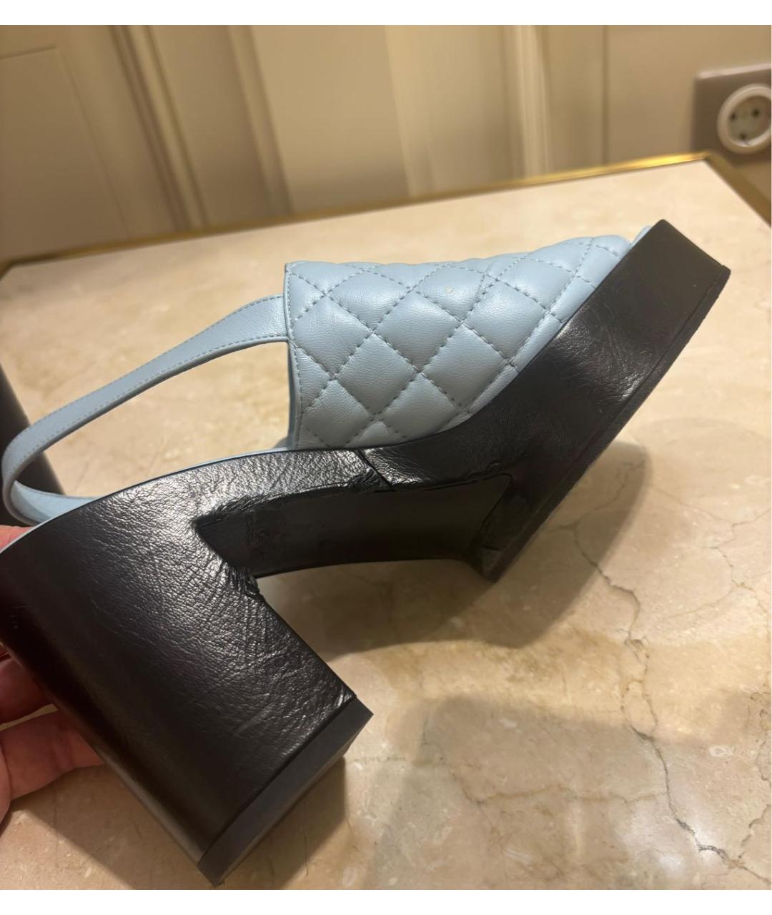 CHANEL Голубые кожаные сабо, фото 5