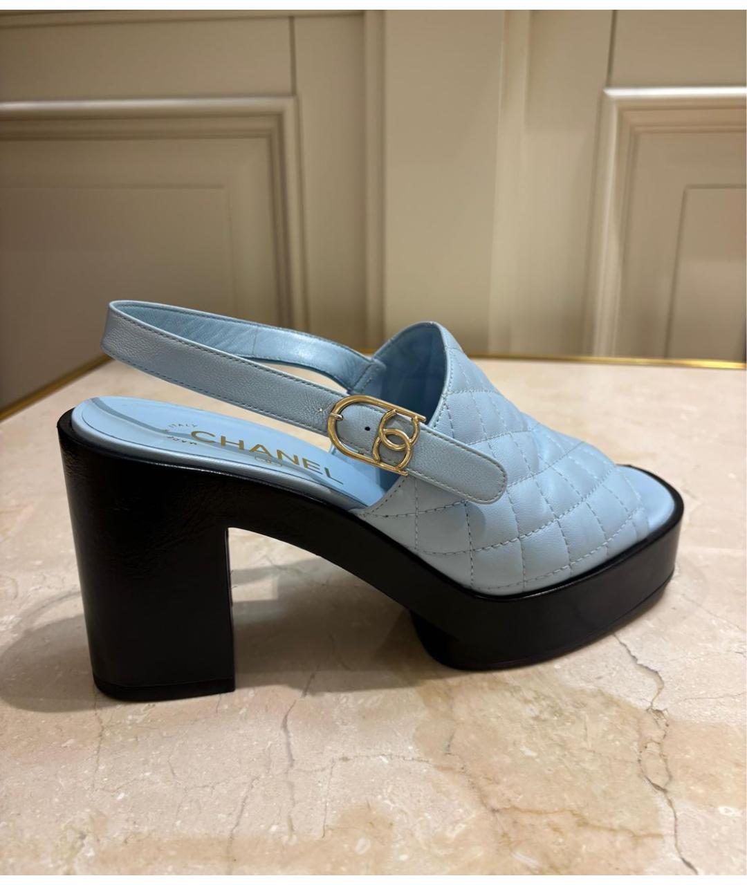 CHANEL Голубые кожаные сабо, фото 3
