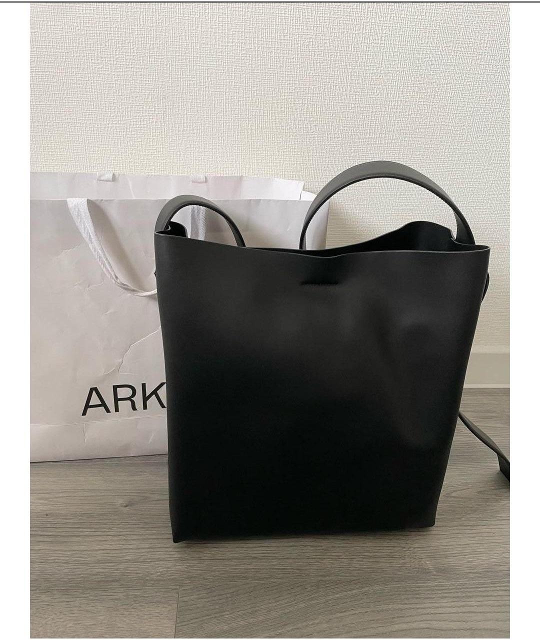 ARKET Черная кожаная сумка тоут, фото 5