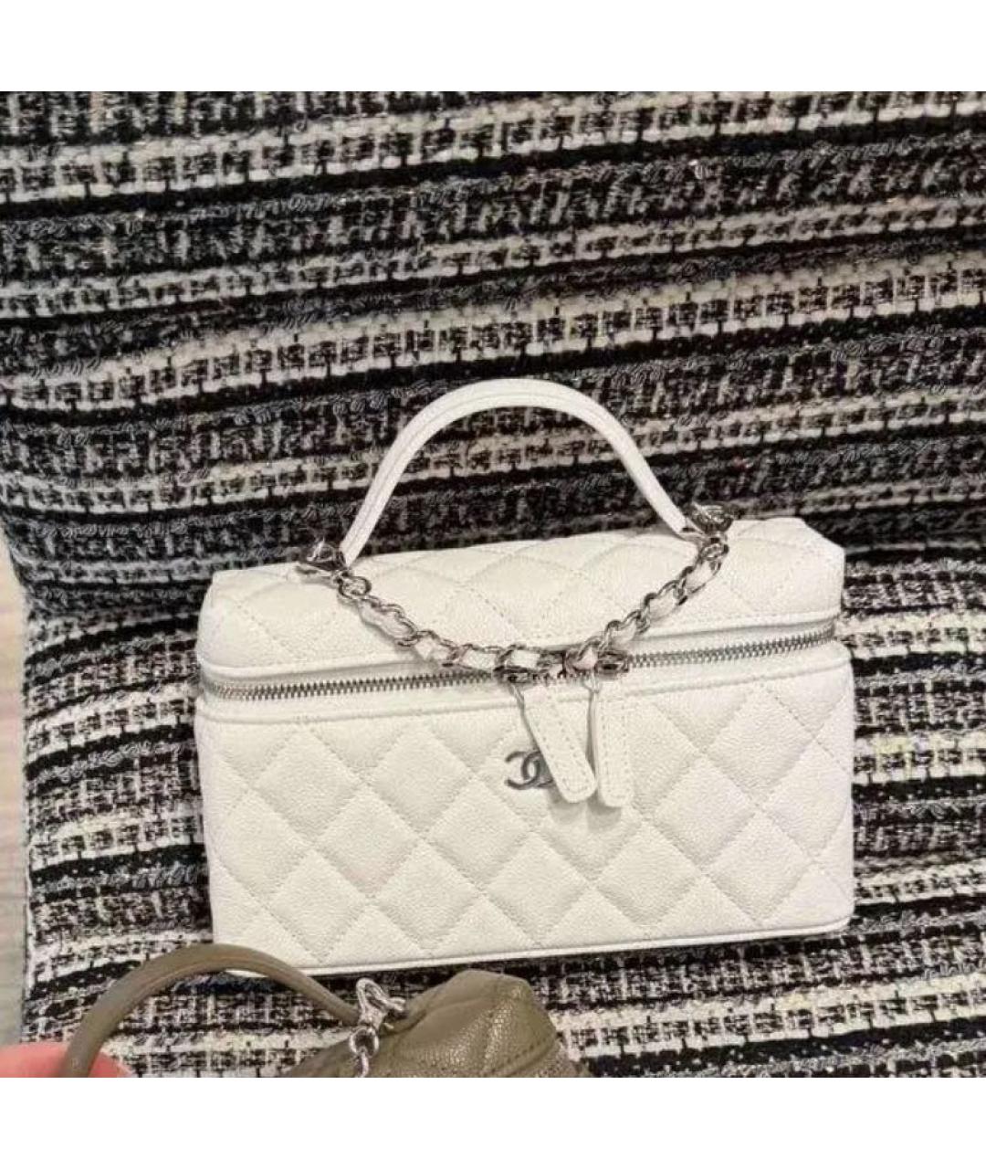CHANEL Белая кожаная сумка с короткими ручками, фото 2