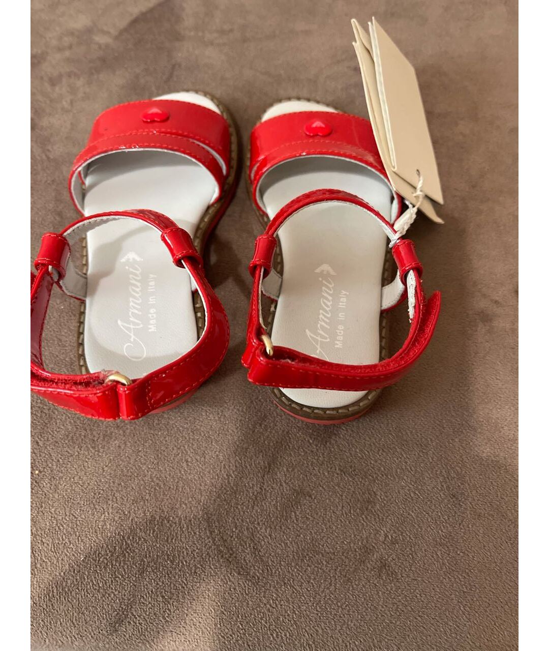 ARMANI JUNIOR Красные сандалии и шлепанцы из лакированной кожи, фото 3