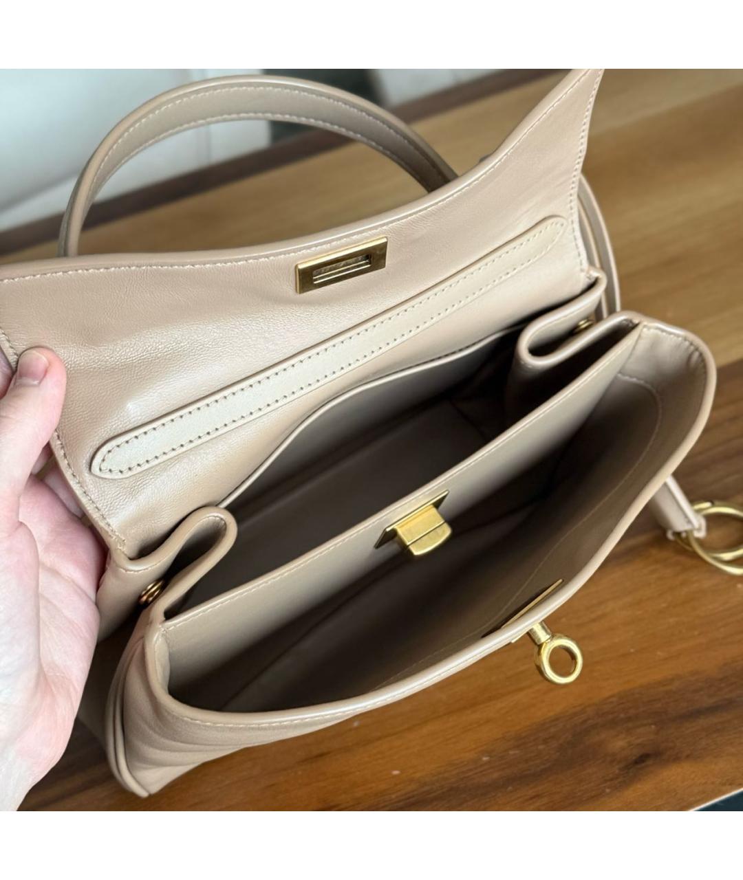 BALENCIAGA Бежевая кожаная сумка через плечо, фото 5