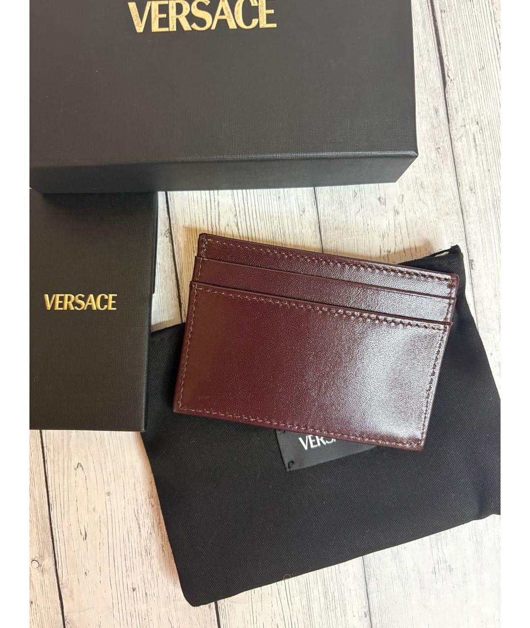VERSACE Бордовый кожаный кардхолдер, фото 2