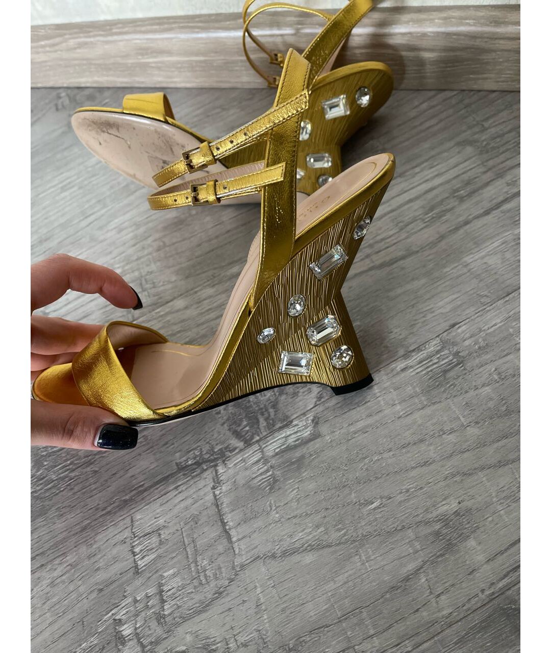 GUCCI Золотые кожаные босоножки, фото 7