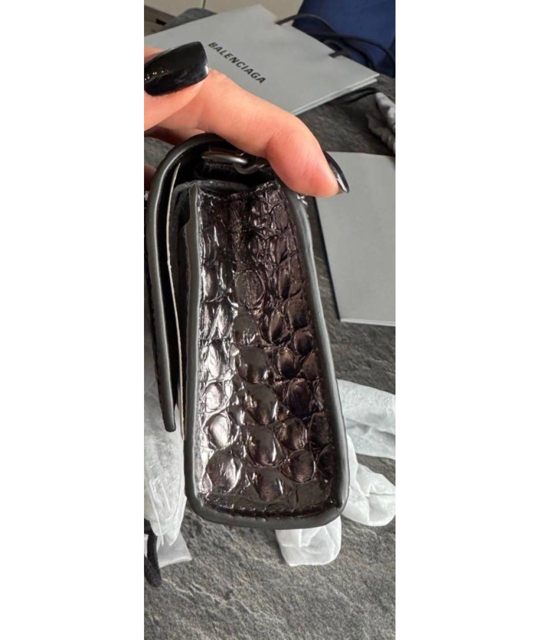 BALENCIAGA Черная сумка через плечо из лакированной кожи, фото 2