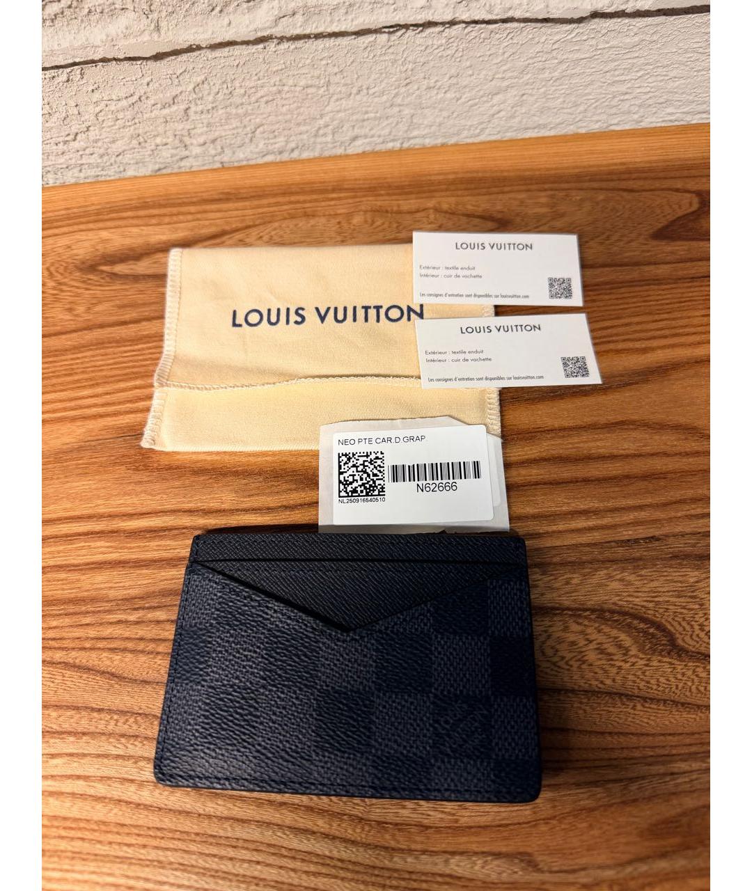 LOUIS VUITTON Антрацитовый полиуретановый кардхолдер, фото 6