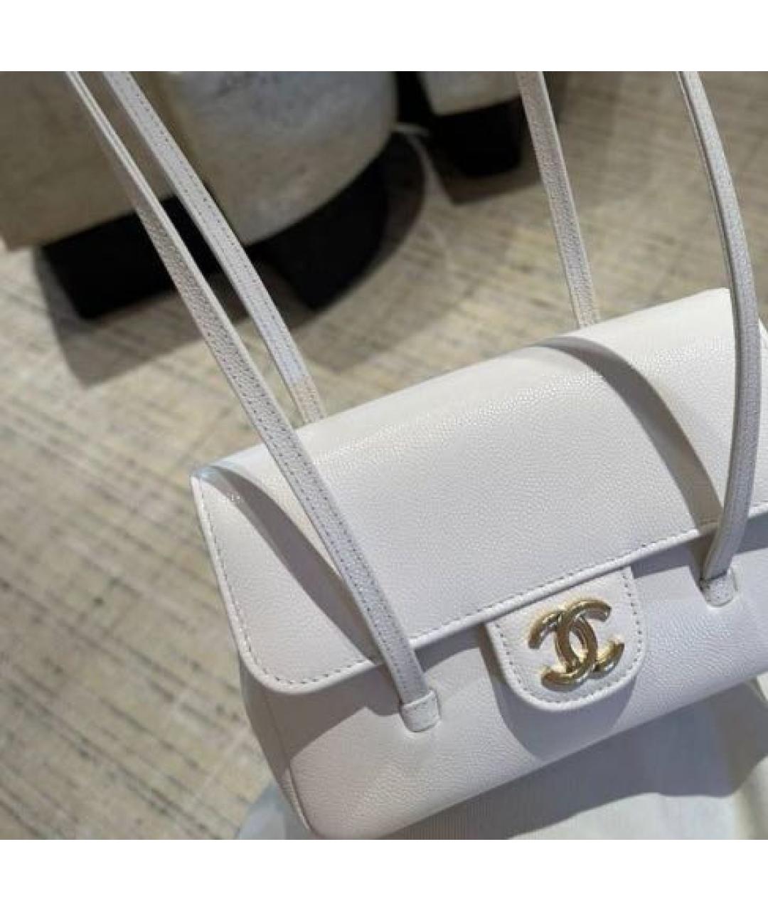 CHANEL Белая кожаная сумка через плечо, фото 3