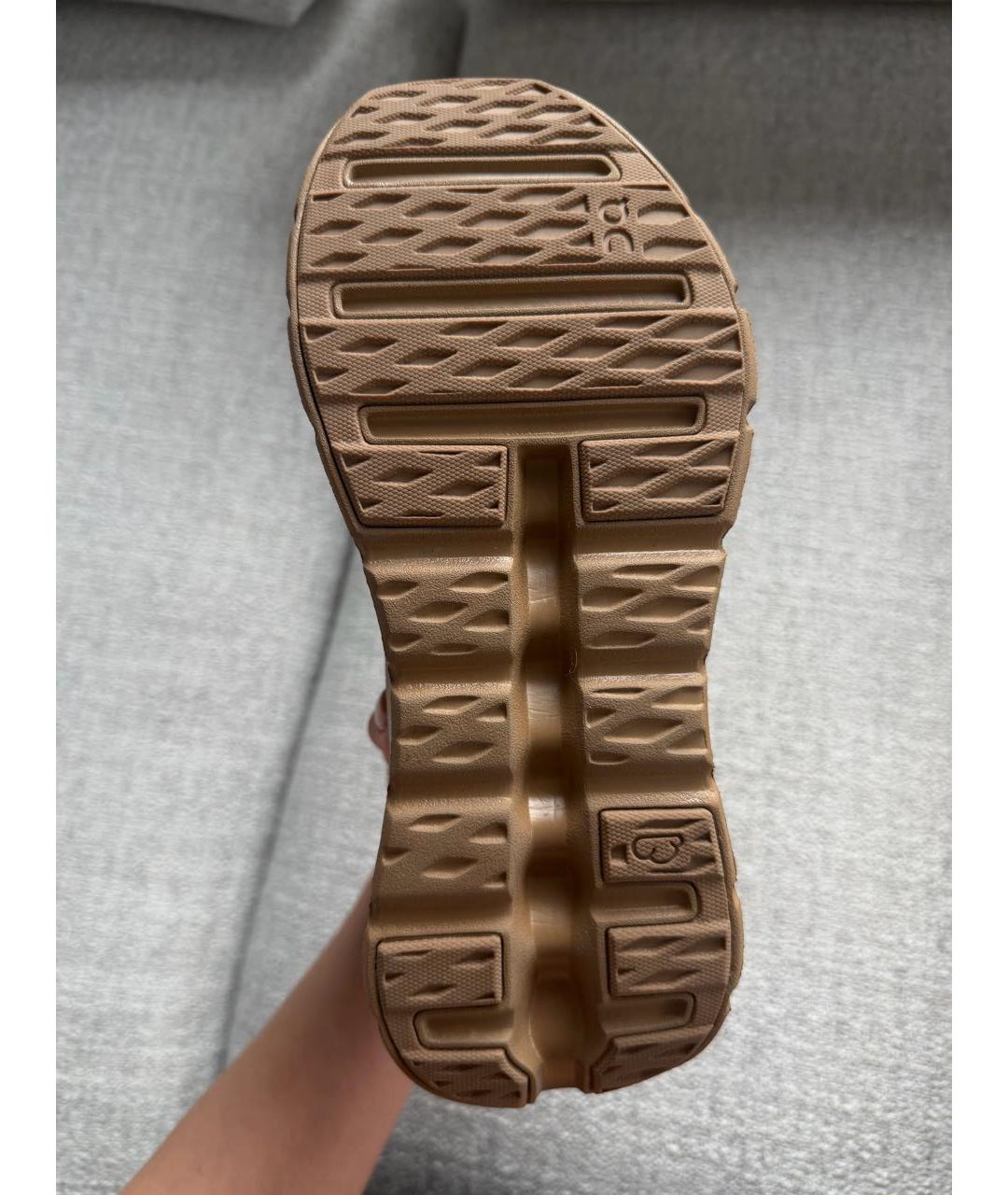 LOEWE Бежевые текстильные кроссовки, фото 4