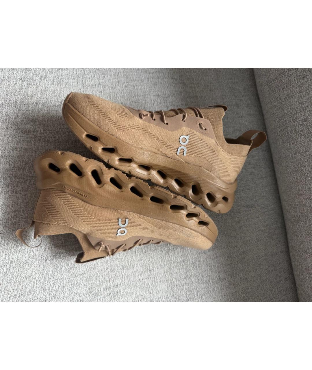 LOEWE Бежевые текстильные кроссовки, фото 5