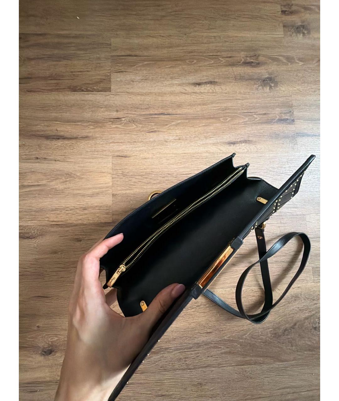 FERRAGAMO Черная кожаная сумка через плечо, фото 4