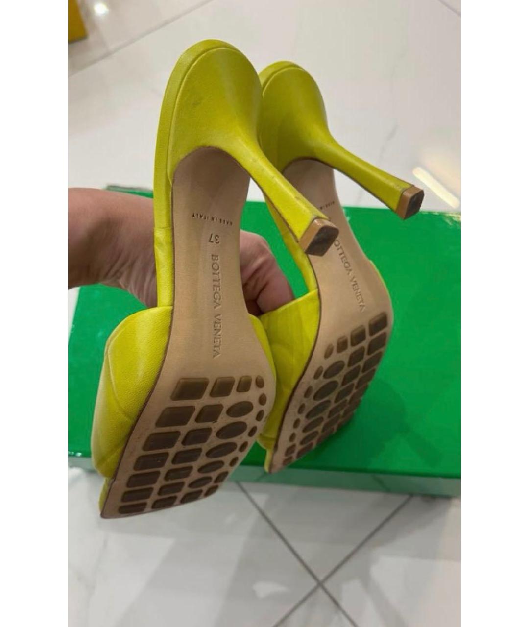 BOTTEGA VENETA Салатовые кожаные мюли, фото 4